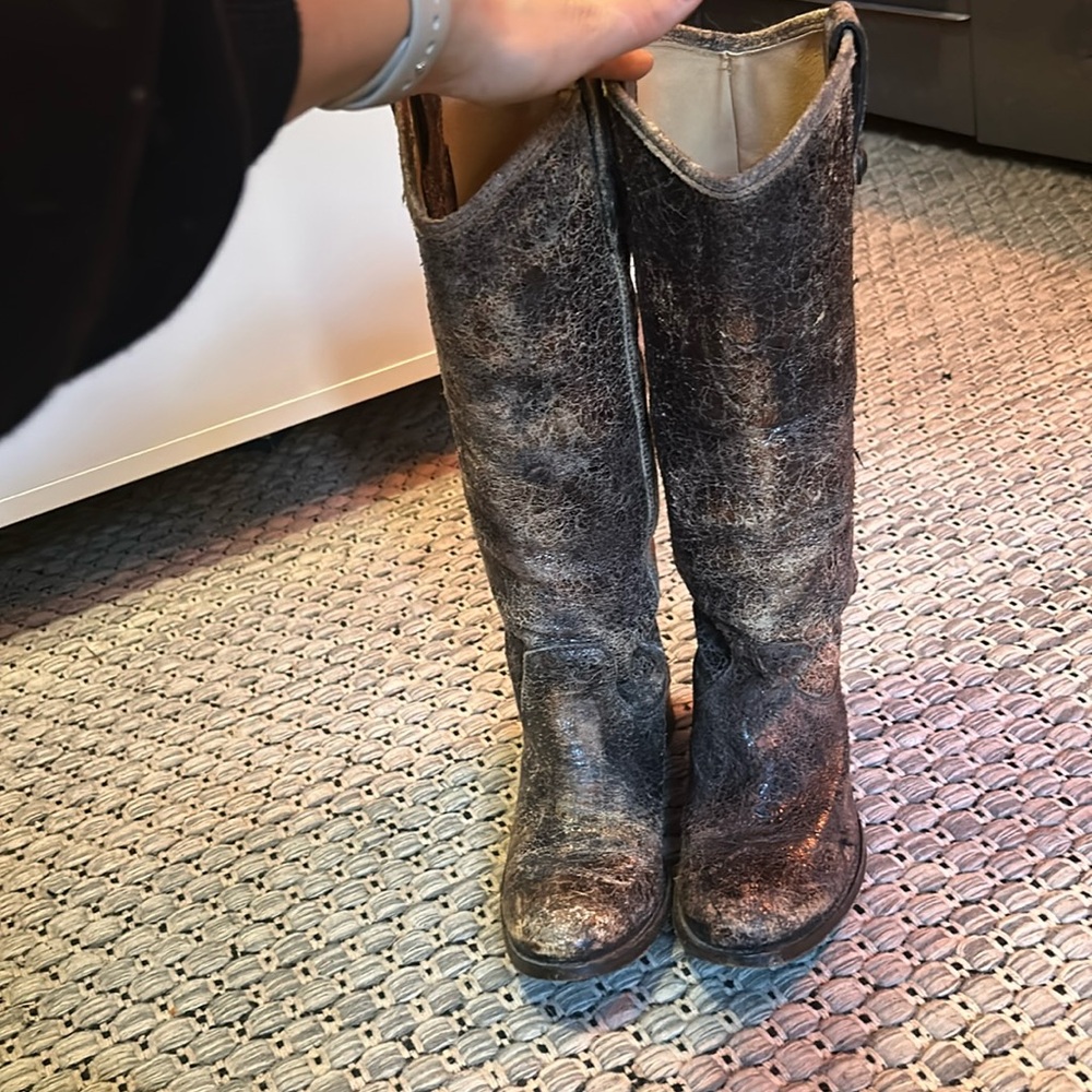 EUC FRYE Melissa button boot size 5.5 only worn a handful of  times